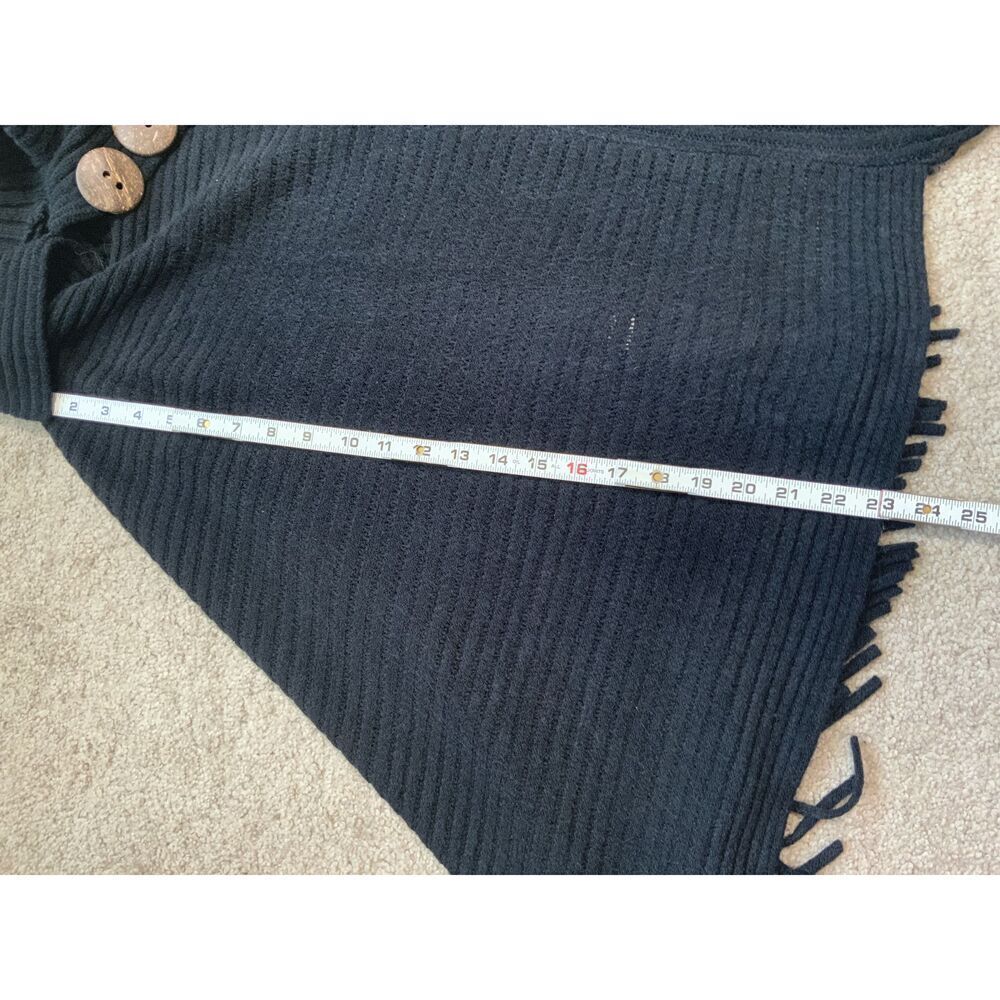 Channelle Arianna Black Knitted Fringe Trim Button Poncho Size One Size - Picture 12 of 13